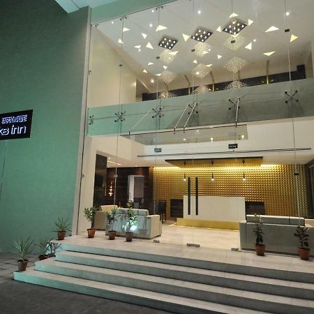 普纳塔拉瓦德克拉克酒店 浦那 外观 照片
