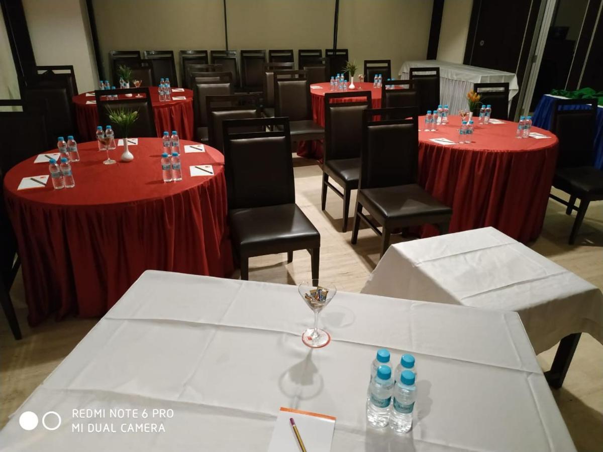 普纳塔拉瓦德克拉克酒店 浦那 外观 照片