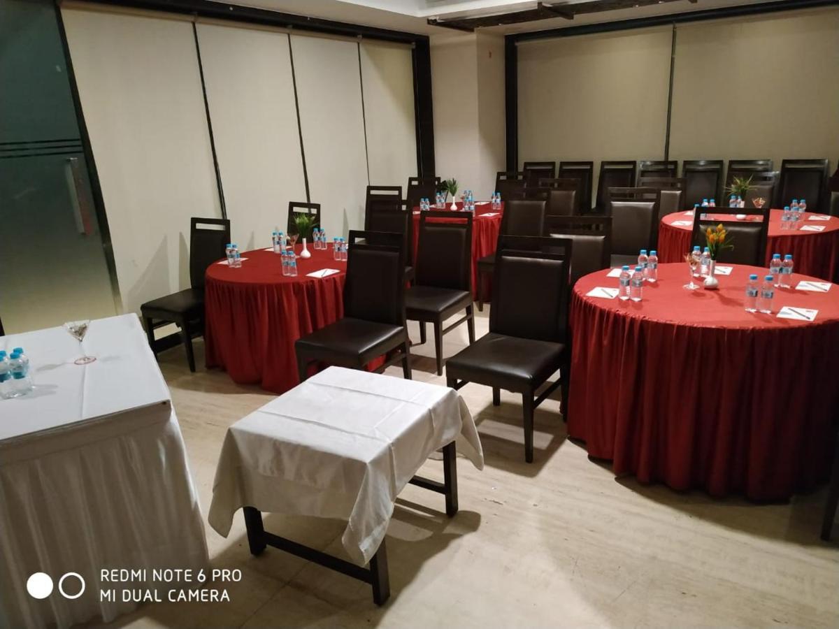 普纳塔拉瓦德克拉克酒店 浦那 外观 照片