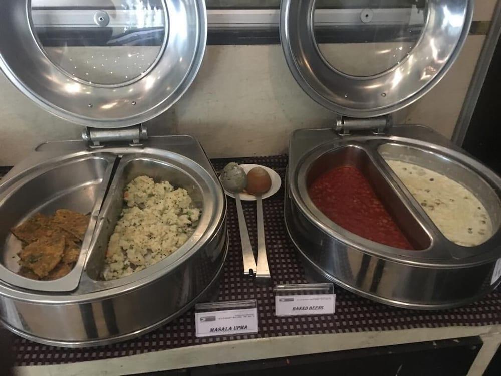 普纳塔拉瓦德克拉克酒店 浦那 外观 照片
