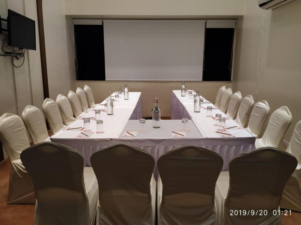 普纳塔拉瓦德克拉克酒店 浦那 外观 照片